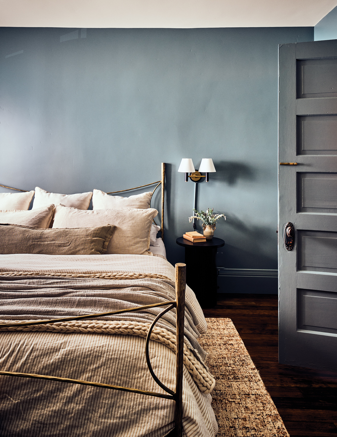 The Craft House Inn Santa Barbara Granada Room Bed