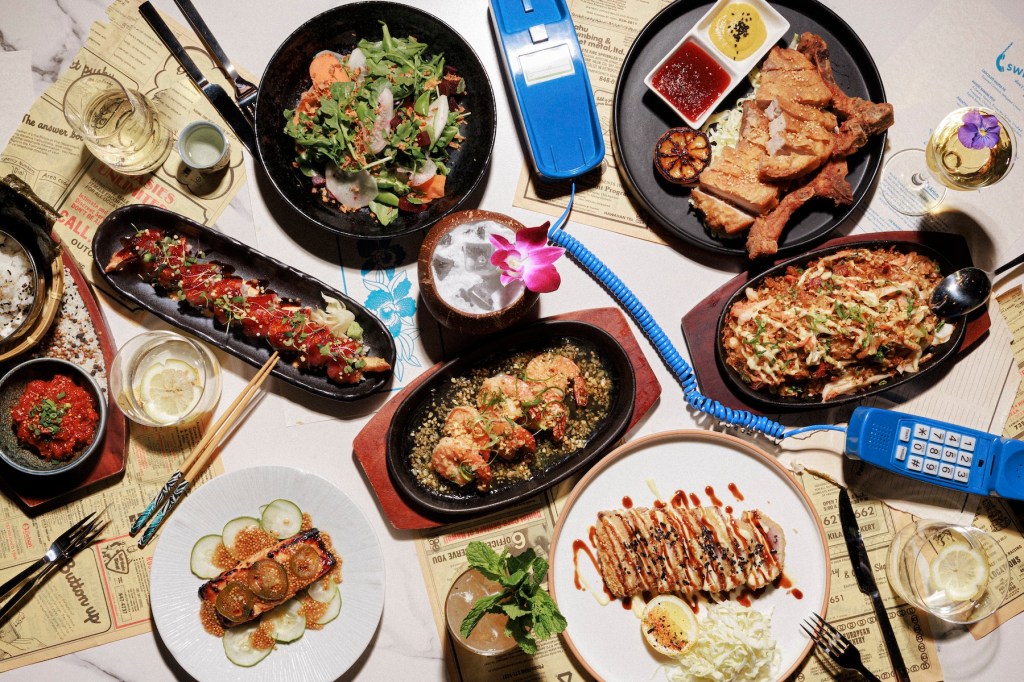 This Restaurant Is a Love Letter to Vintage Waikīkī