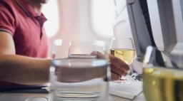 travel-aero-wine-pairings-flying