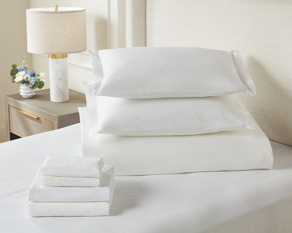 travel-ritz-carlton-classic-white-linen-set.jpeg