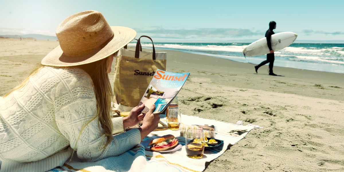 This Is Why Sandwiches Taste Better at the Beach, According to Science