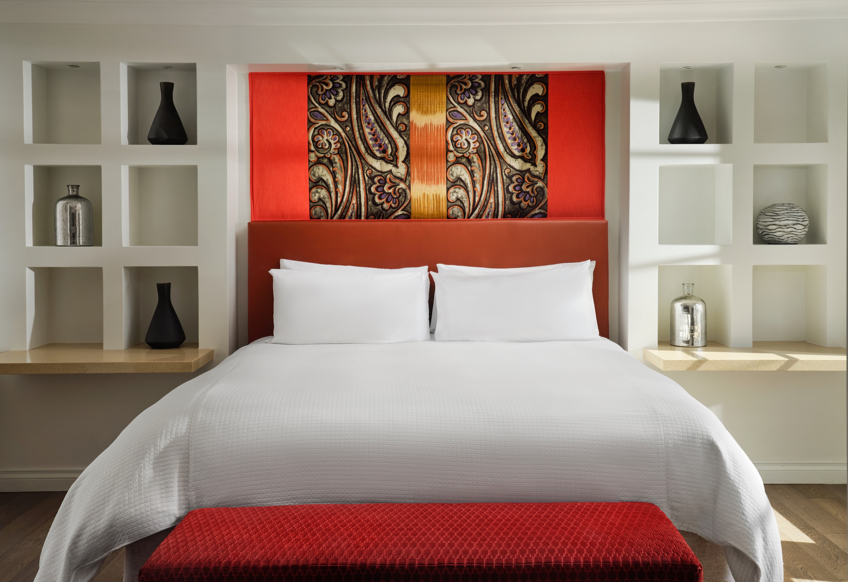 triada-palm-springs-guestroom