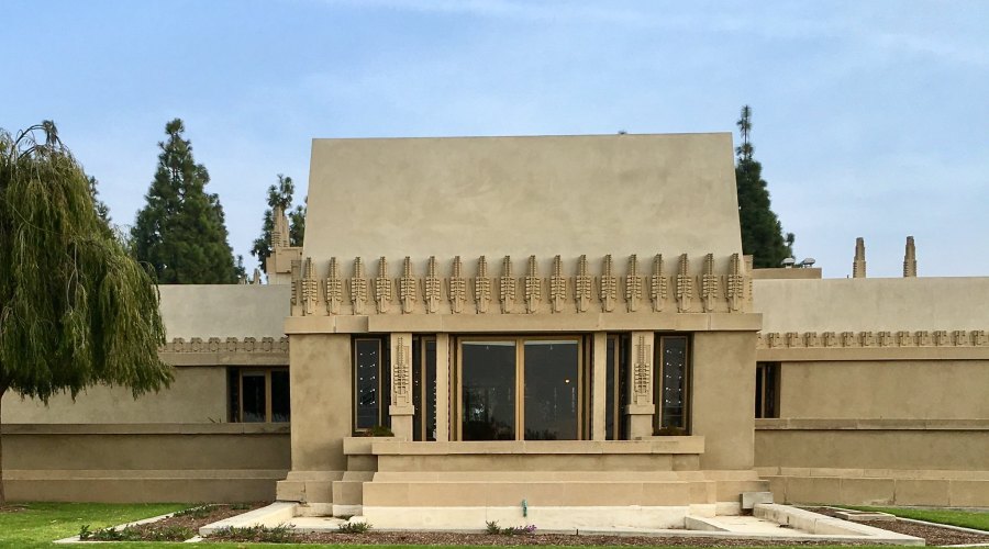 hollyhock-house-los-angeles-california