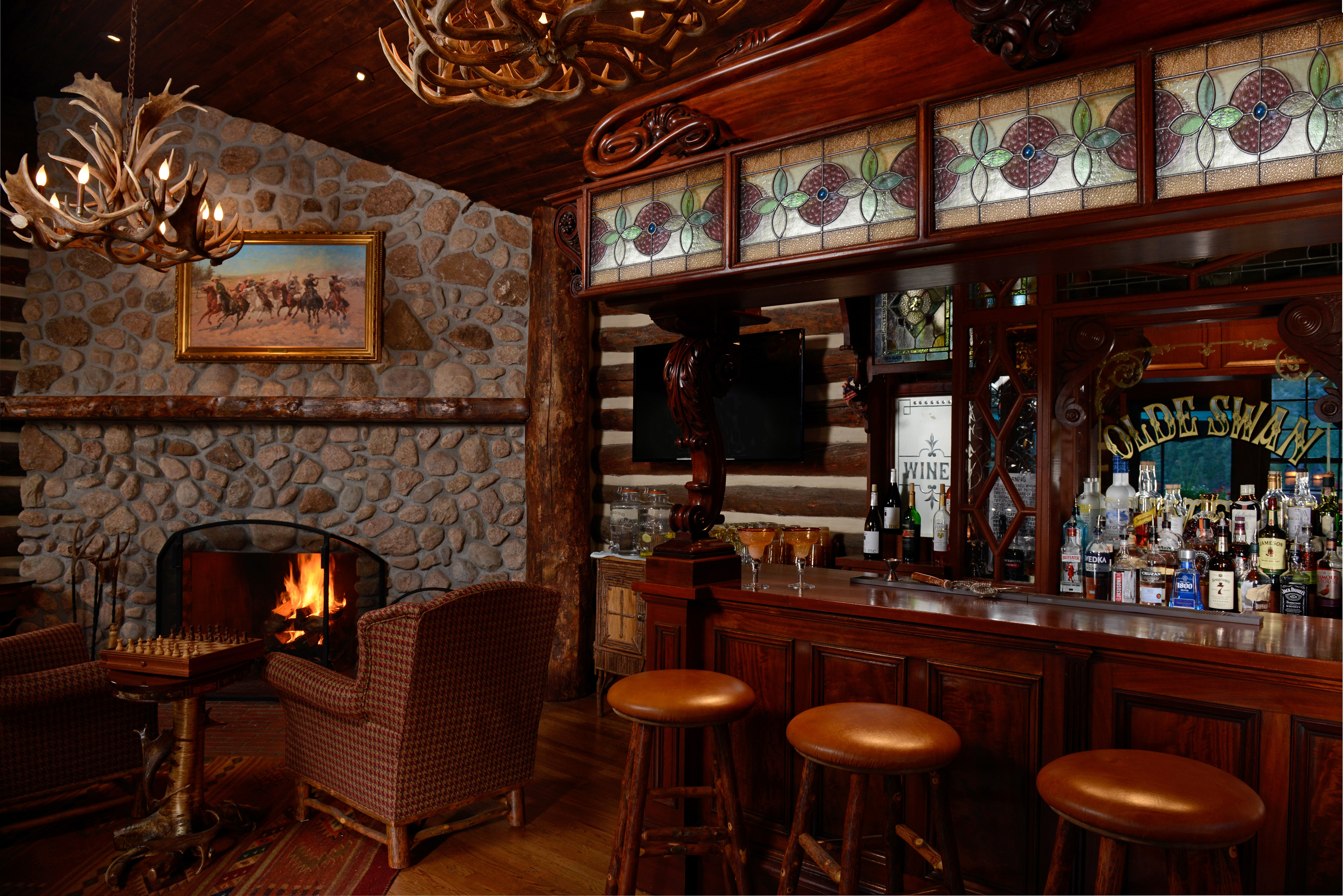 the-historic-bar-at-the-ranch