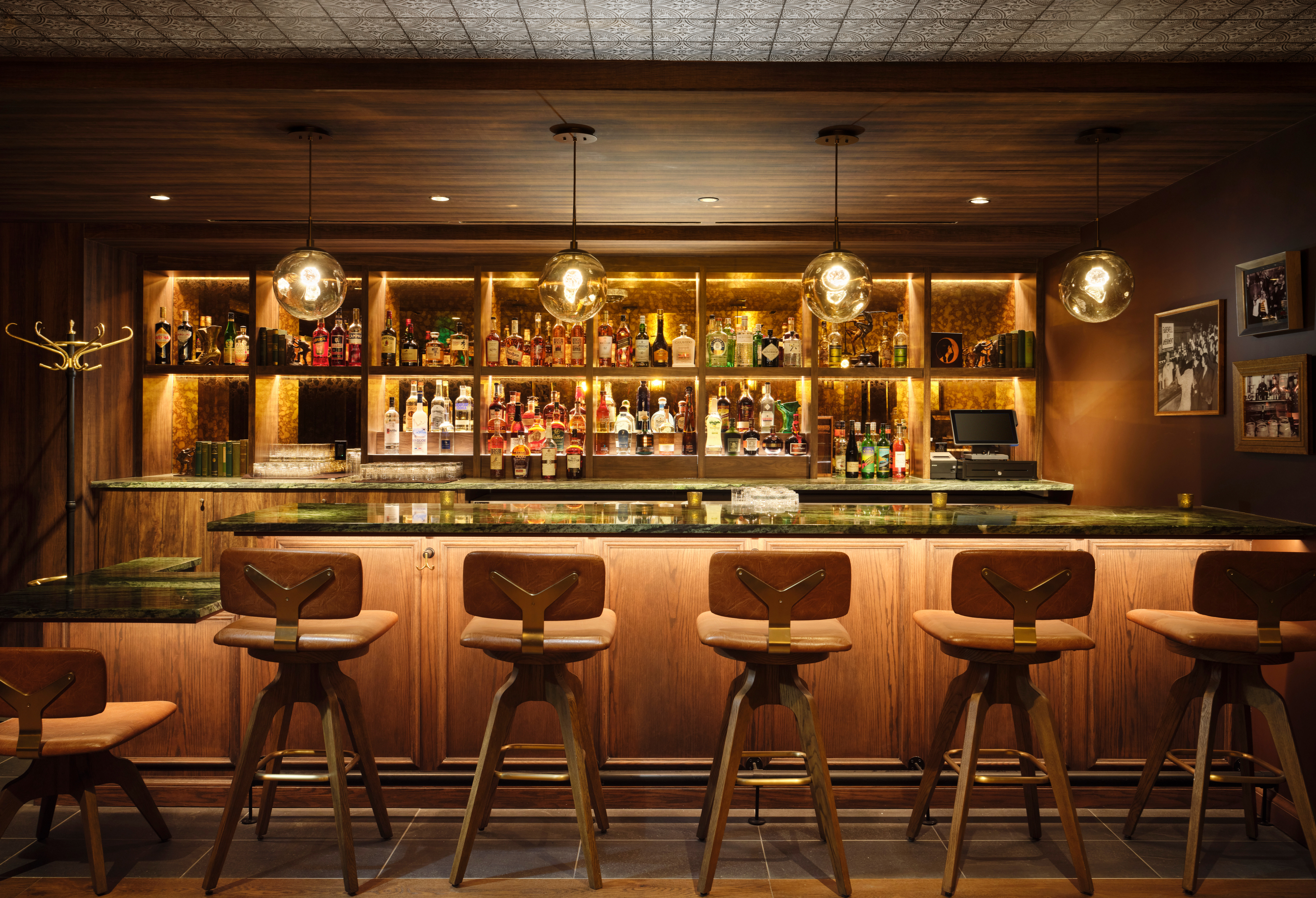 canary-the-speakeasy-at-hotel-alpenrock