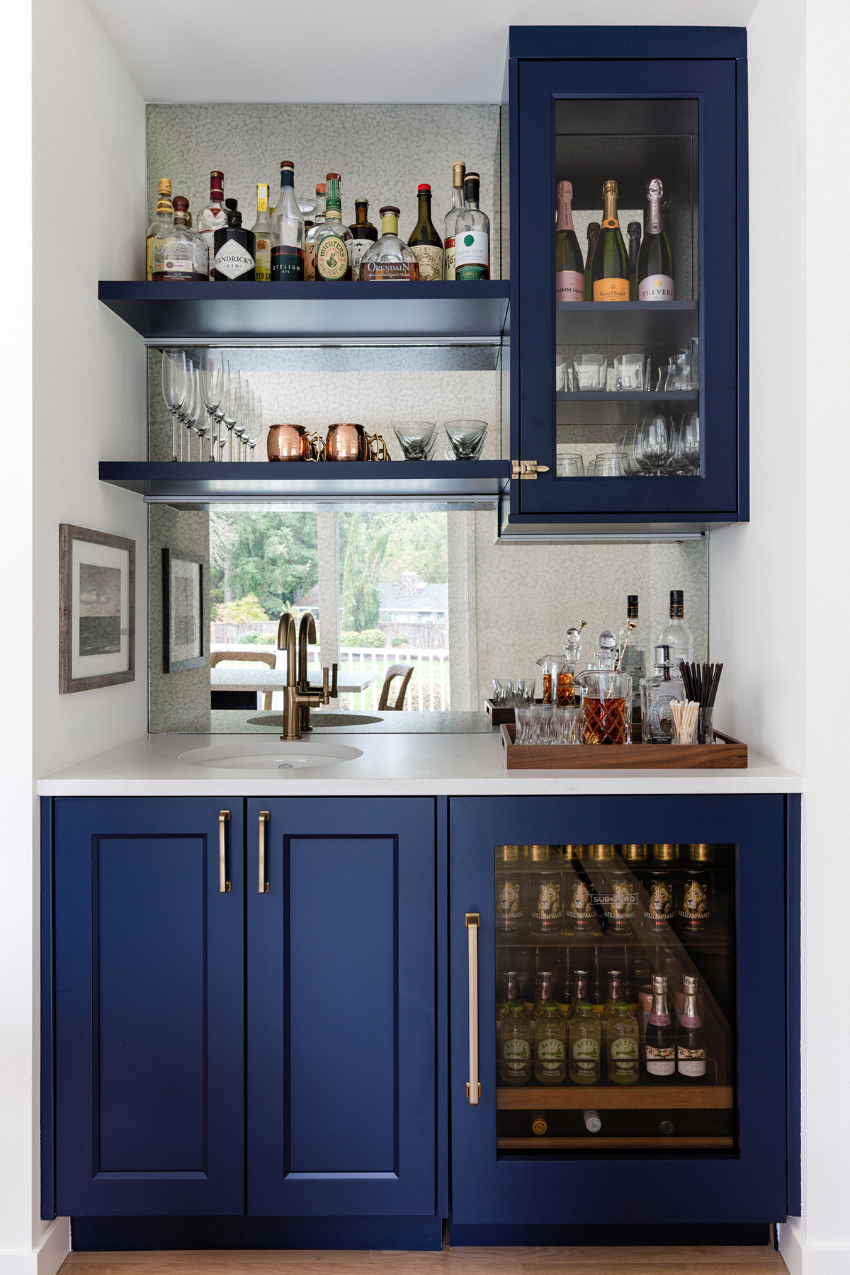 Wet Bar in Lake Washington House