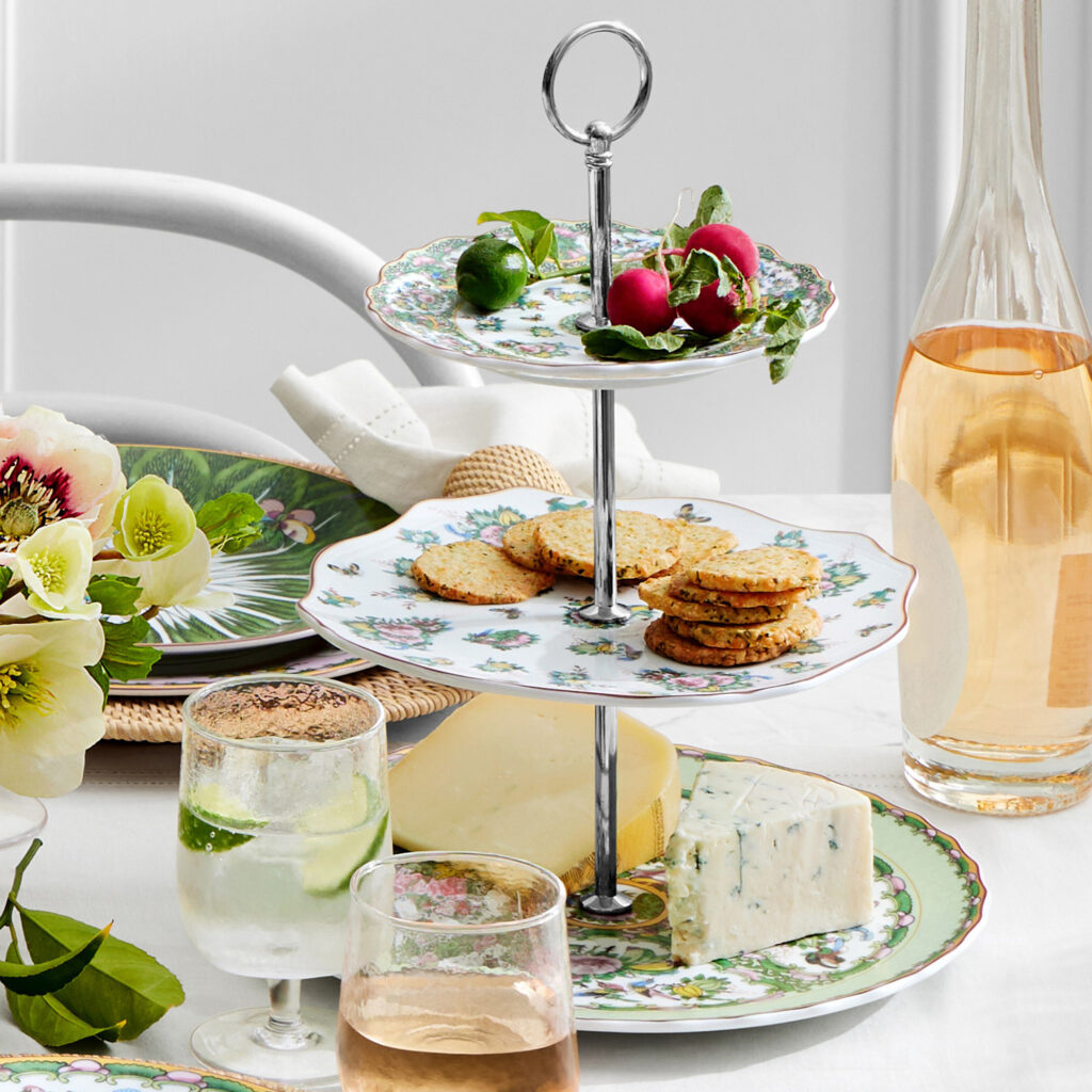 Williams-Sonoma Famille Rose 3 Tiered Stand