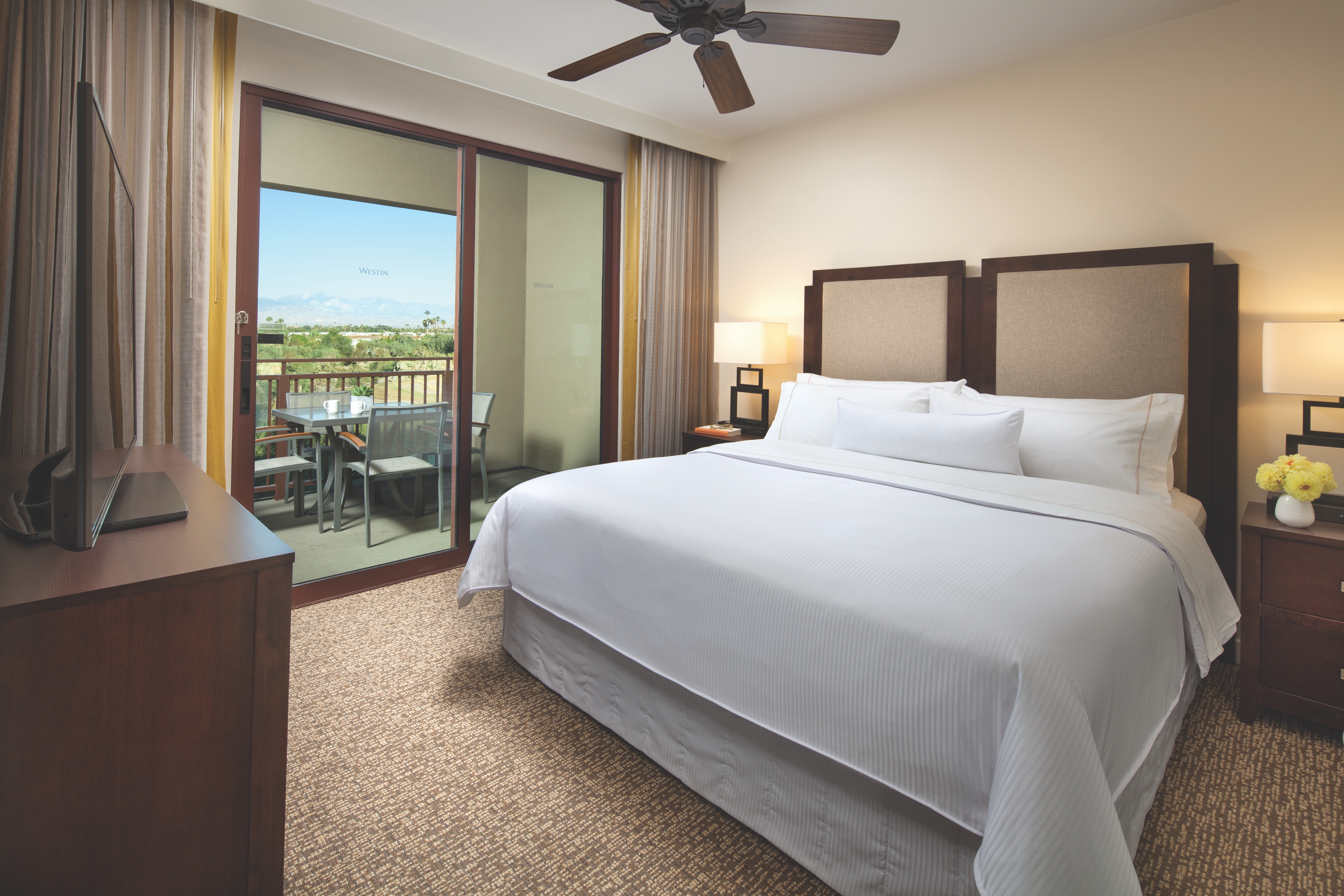 19-wdw-541887_villa-guestbr
