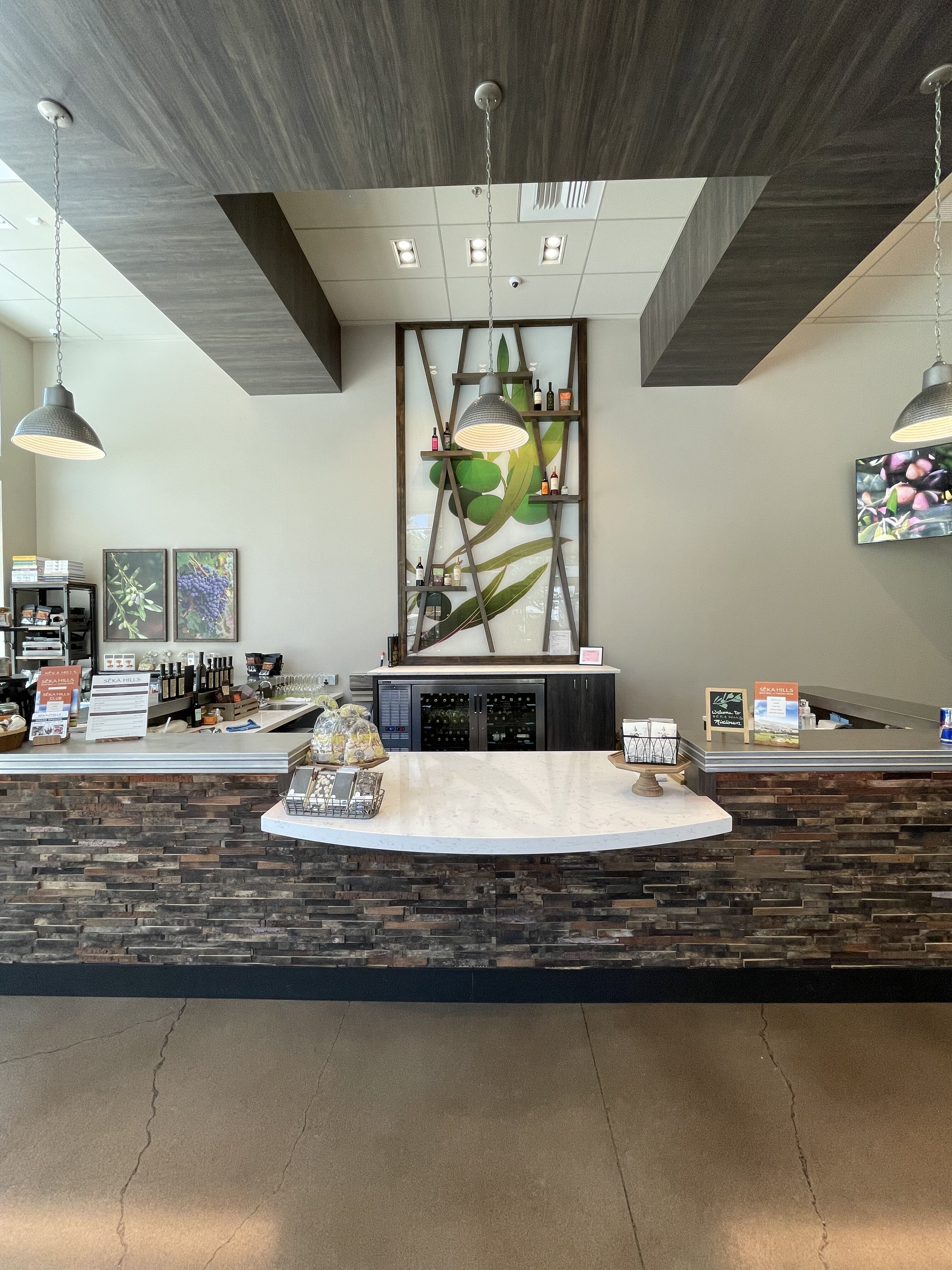 bar