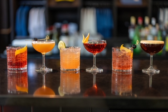 cocktails-at-darkalinos